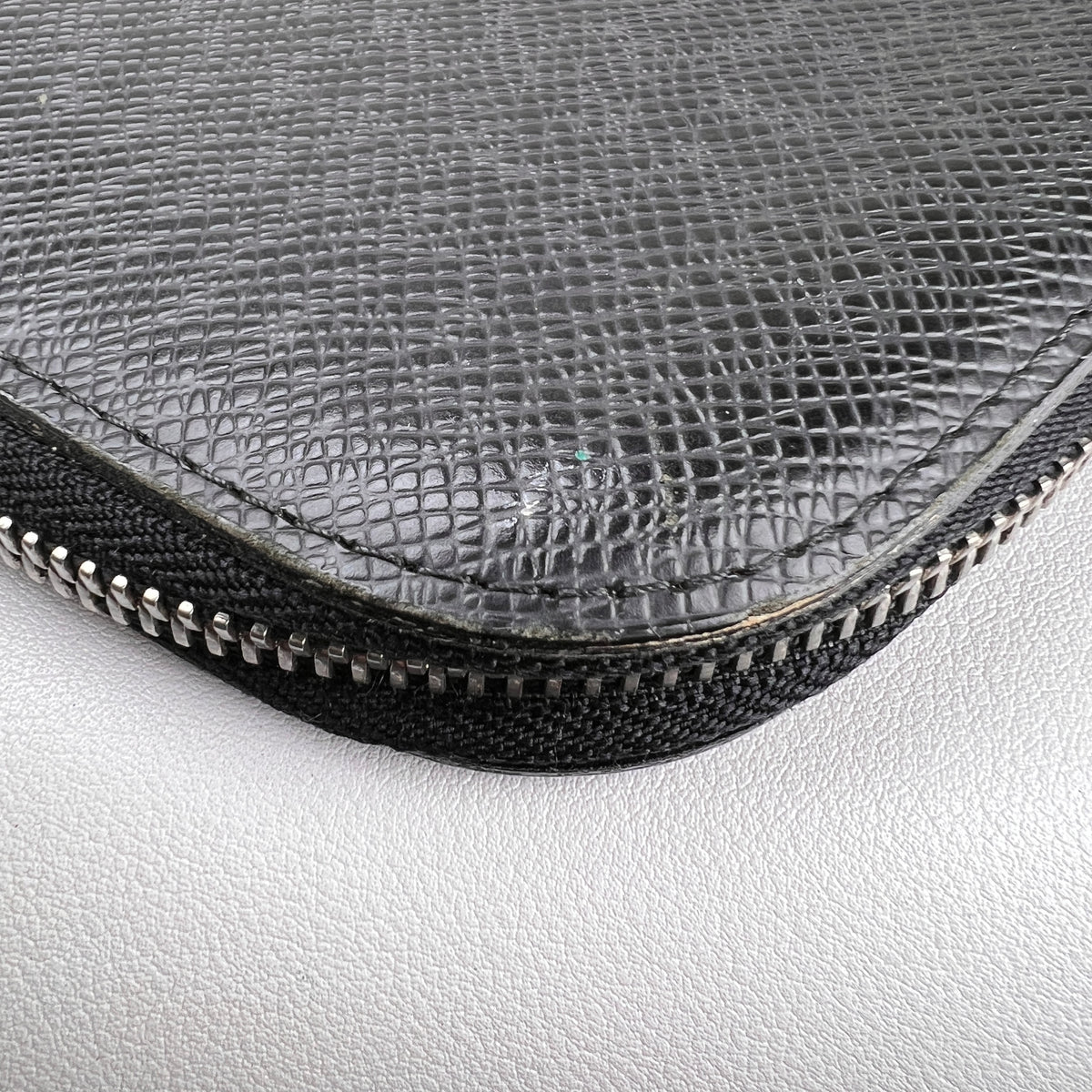 Louis Vuitton Black Wallets A-19107