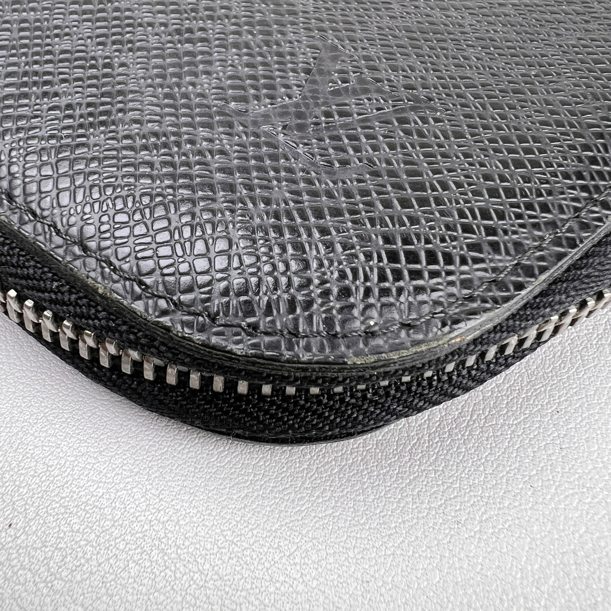 Louis Vuitton Black Wallets A-19107