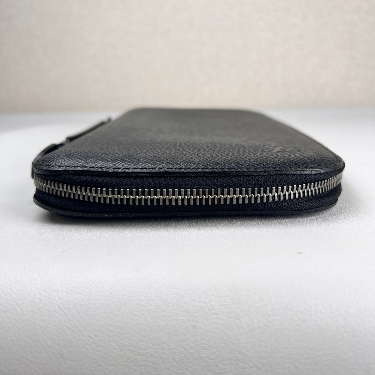 Louis Vuitton Black Wallets A-19107