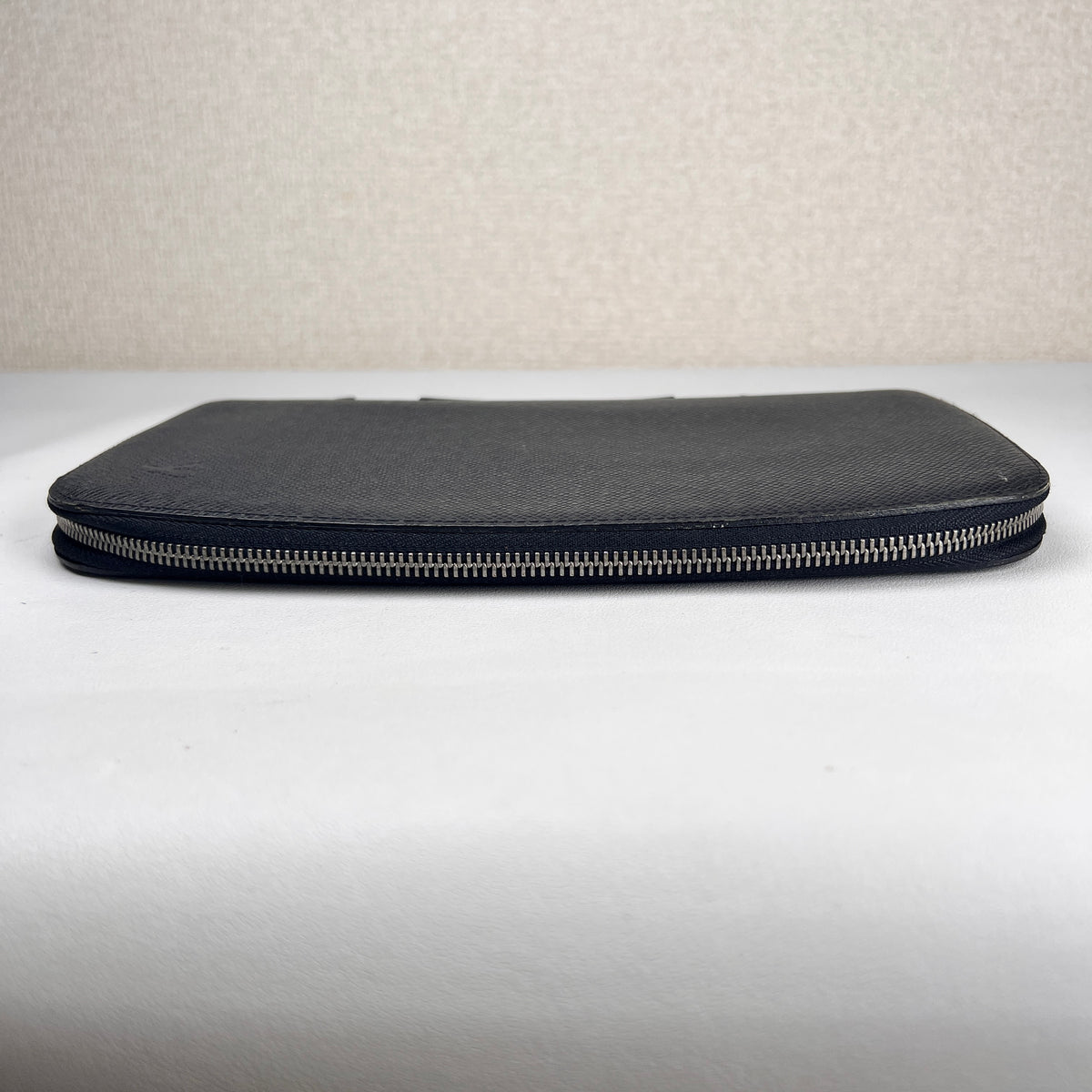 Louis Vuitton Black Wallets A-19107