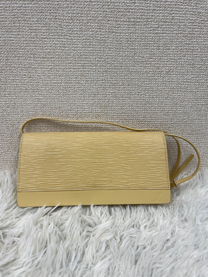 Louis Vuitton Yellow Shoulder Bags A-19108