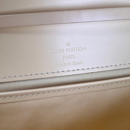Louis Vuitton Yellow Shoulder Bags A-19108