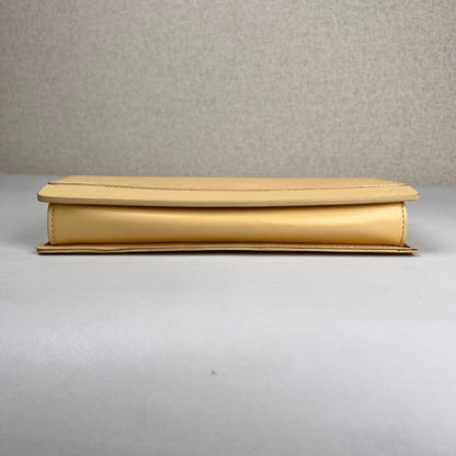 Louis Vuitton Yellow Shoulder Bags A-19108