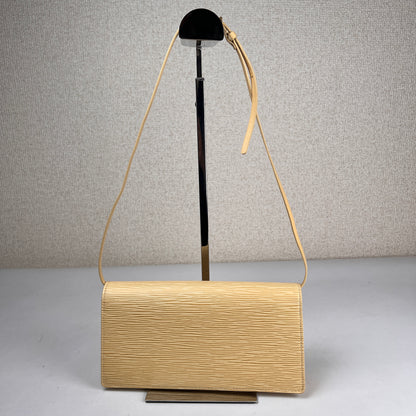 Louis Vuitton Yellow Shoulder Bags A-19108