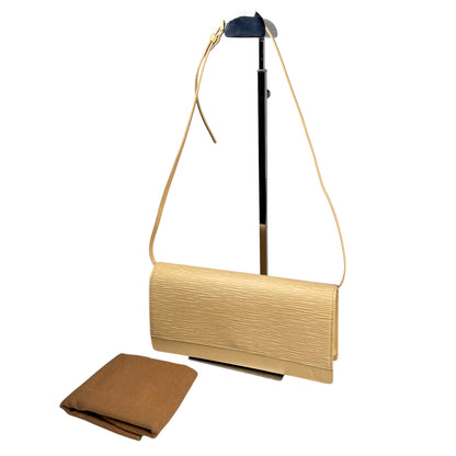 Louis Vuitton Yellow Shoulder Bags A-19108