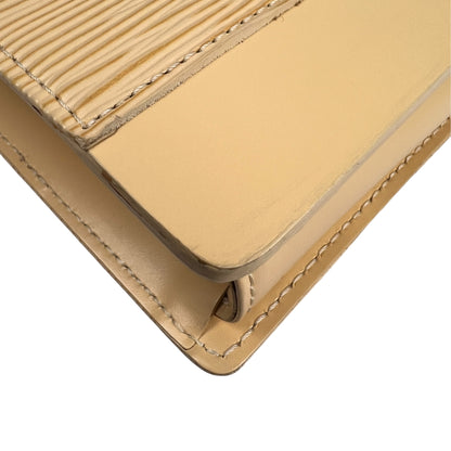 Louis Vuitton Yellow Shoulder Bags A-19108