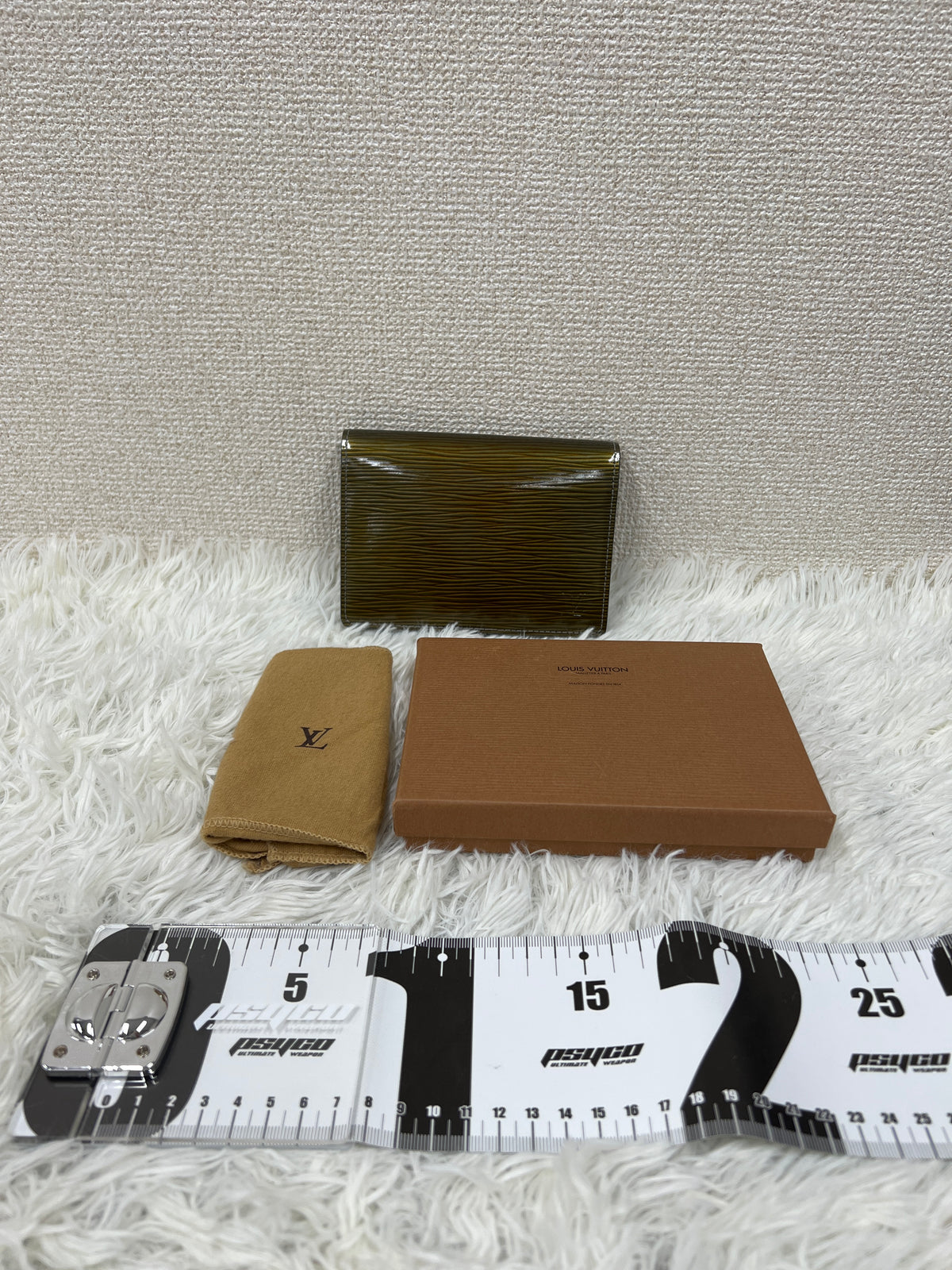Louis Vuitton Green A-19109