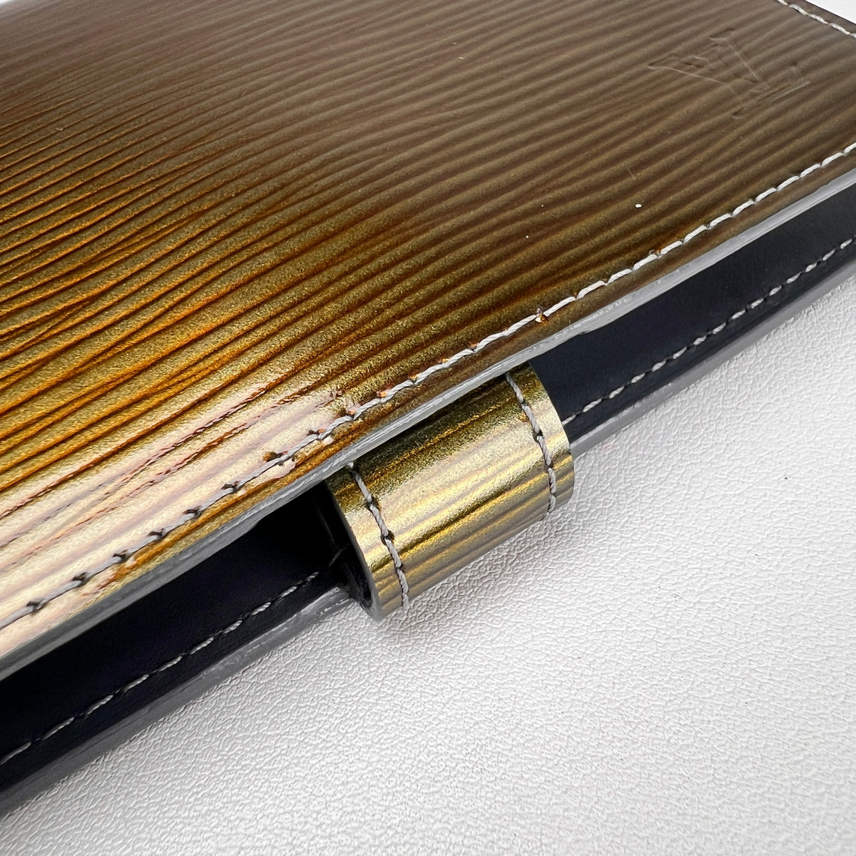 Louis Vuitton Green A-19109