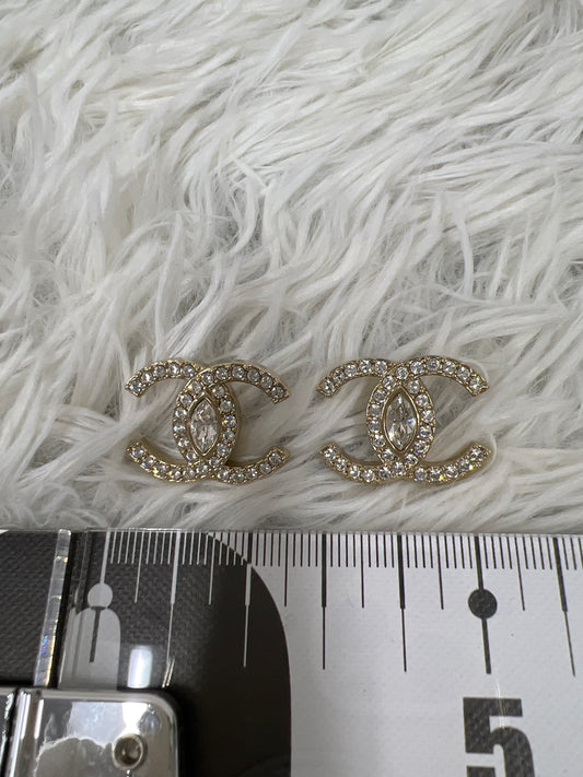 Chanel Gold Small goods A-19113
