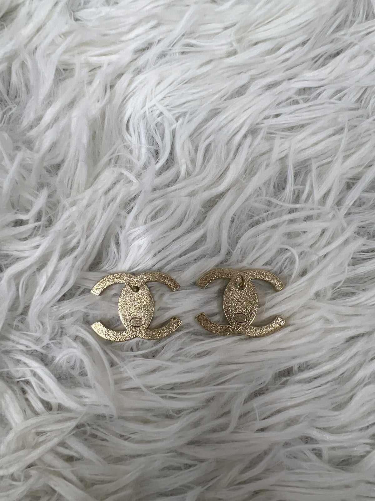 Chanel Gold Small goods A-19113