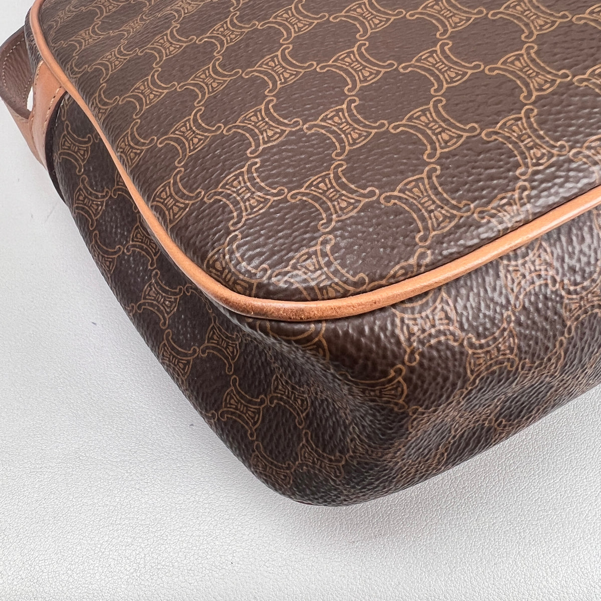 Celine Brown Shoulder Bags A-19131