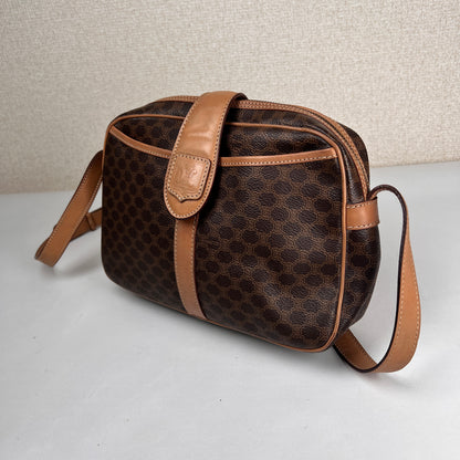 Celine Brown Shoulder Bags A-19131
