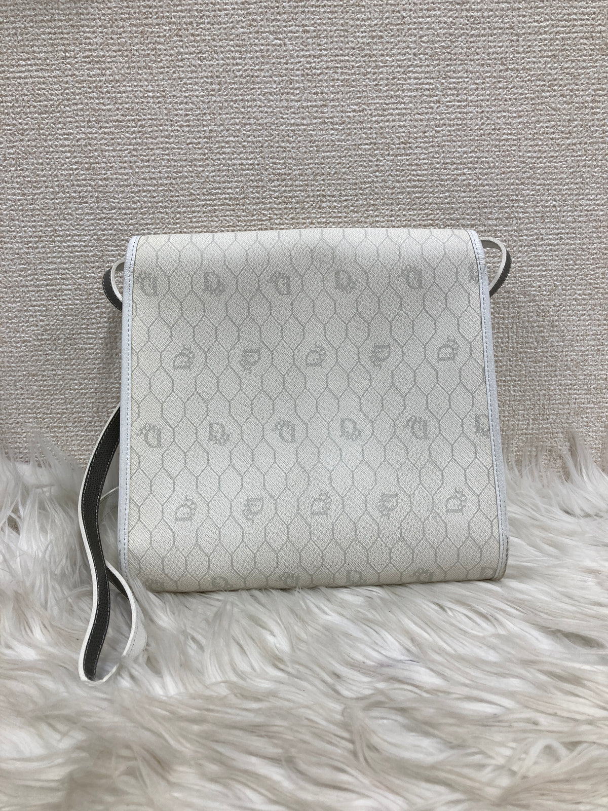 Dior White Shoulder Bags A-19134