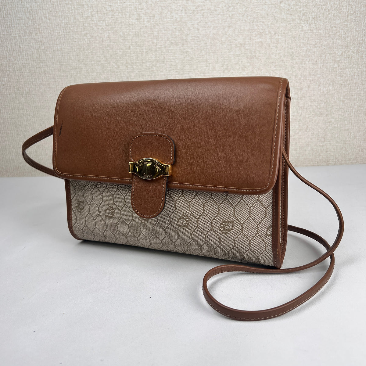 Dior Beige Shoulder Bags A-19139