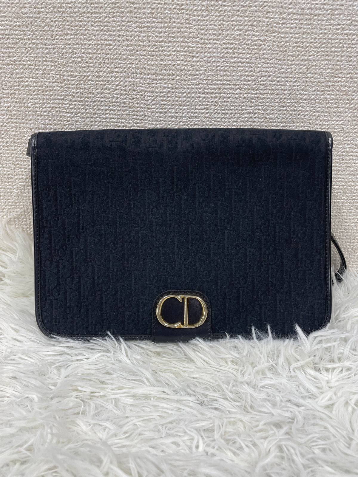 Dior Black Shoulder Bags A-19142