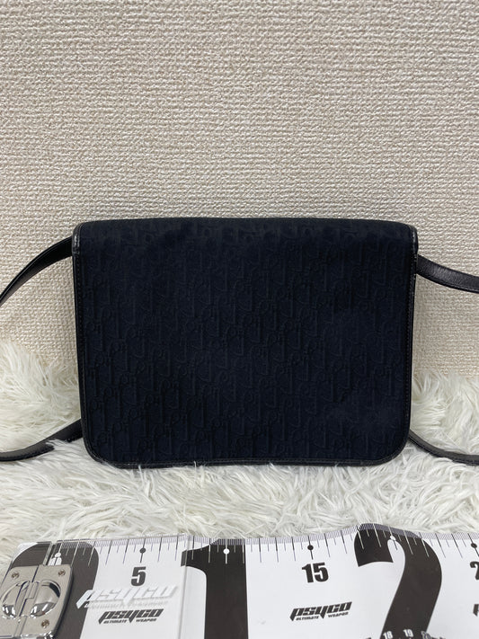 Dior Black Shoulder Bags A-19142