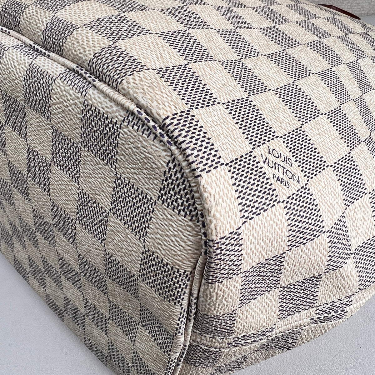 Louis Vuitton Multicolor Handle Bags A-19157