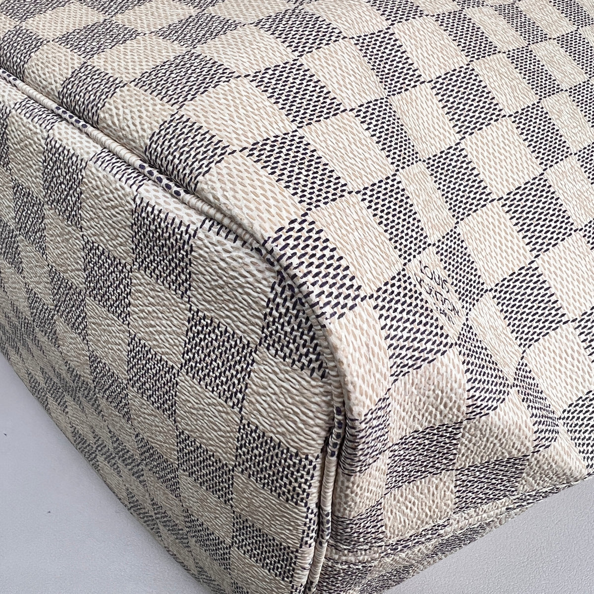 Louis Vuitton Multicolor Handle Bags A-19157