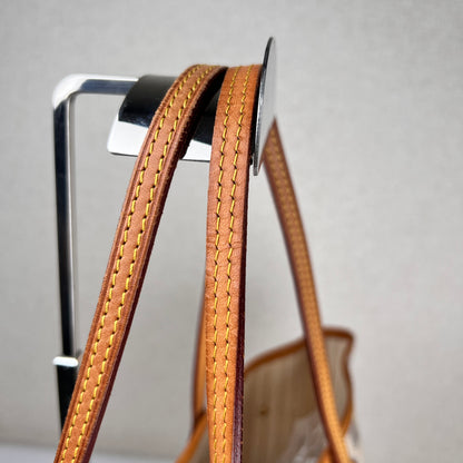 Louis Vuitton Multicolor Handle Bags A-19157