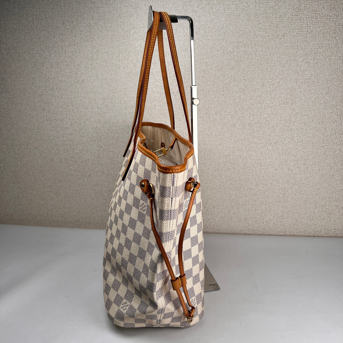 Louis Vuitton Multicolor Handle Bags A-19157
