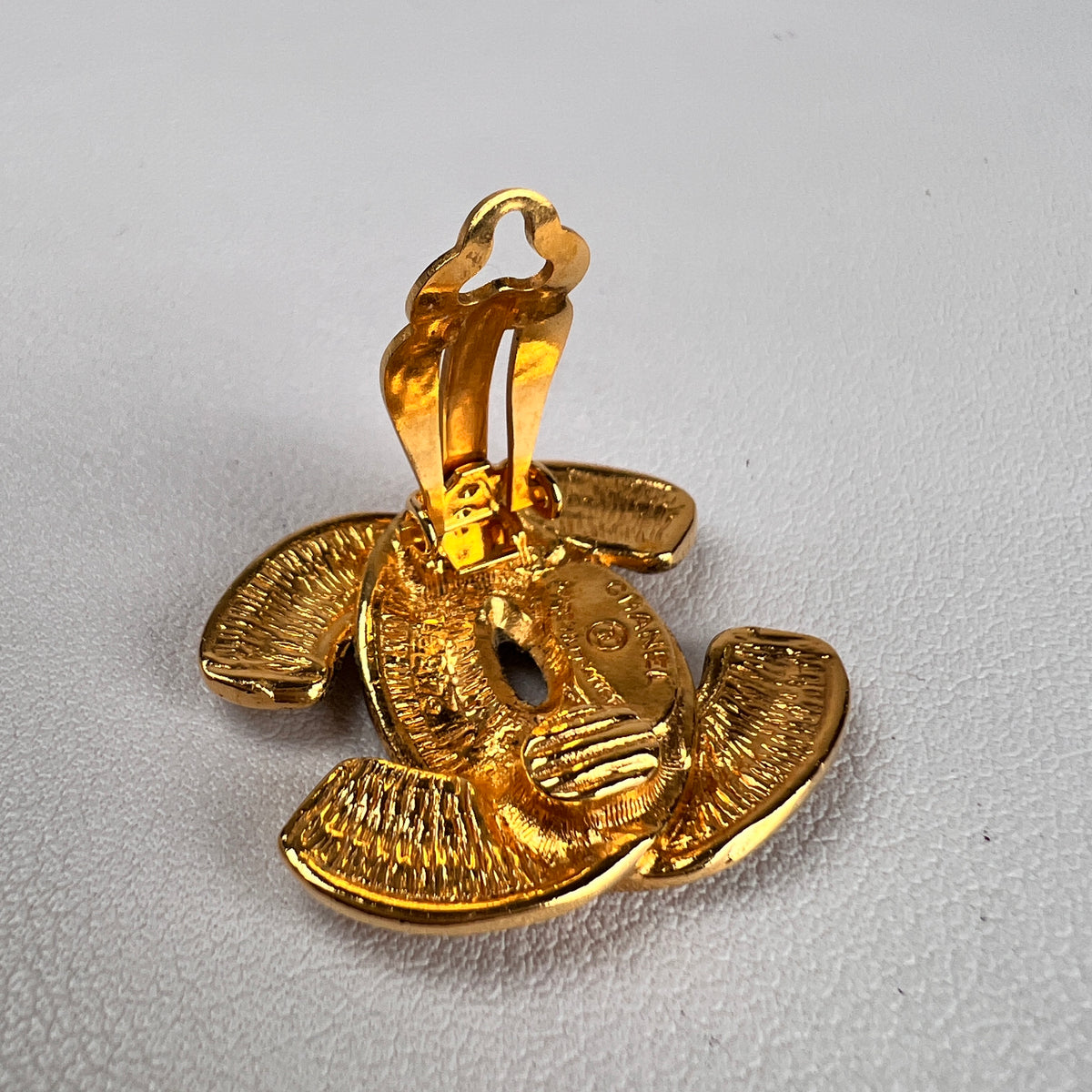 Chanel Gold Earrings A-19171