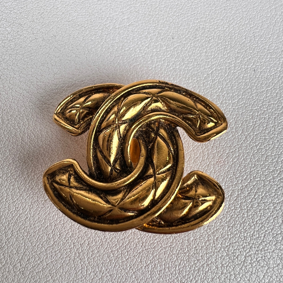 Chanel Gold Earrings A-19171