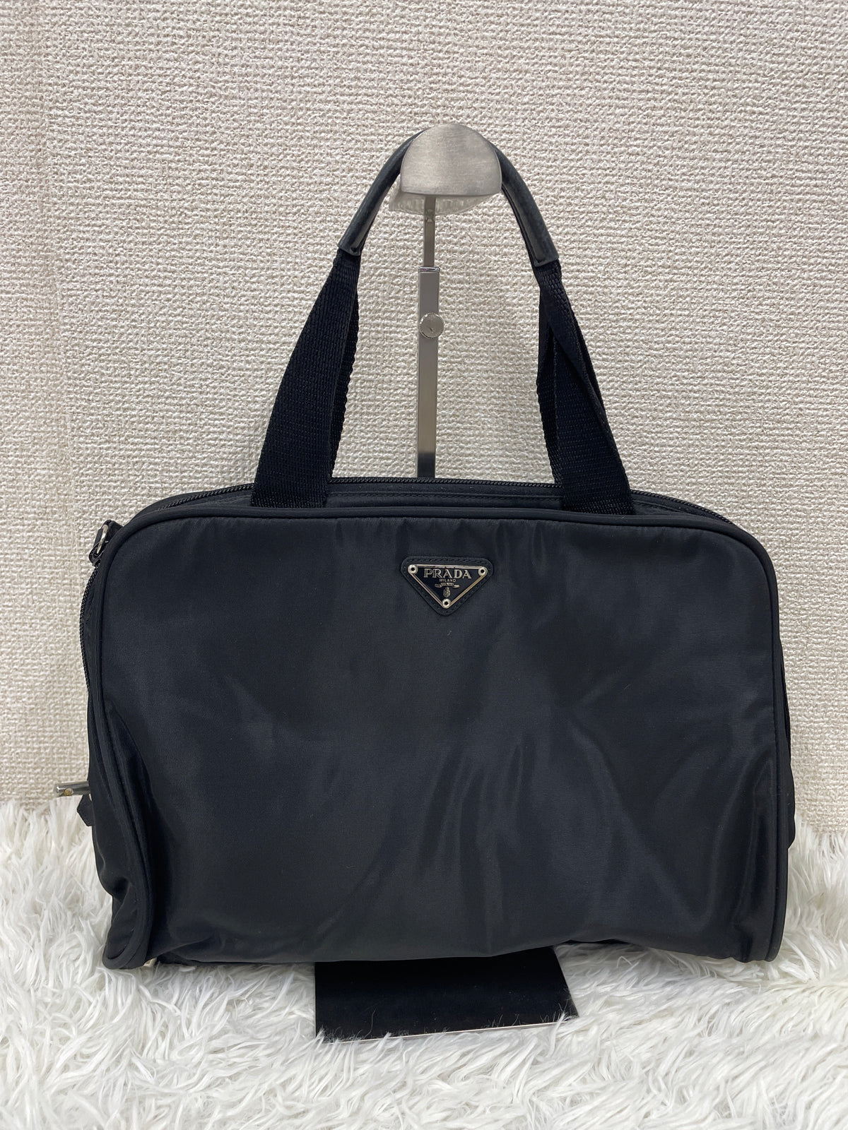 Prada Black Handle Bags A-19174