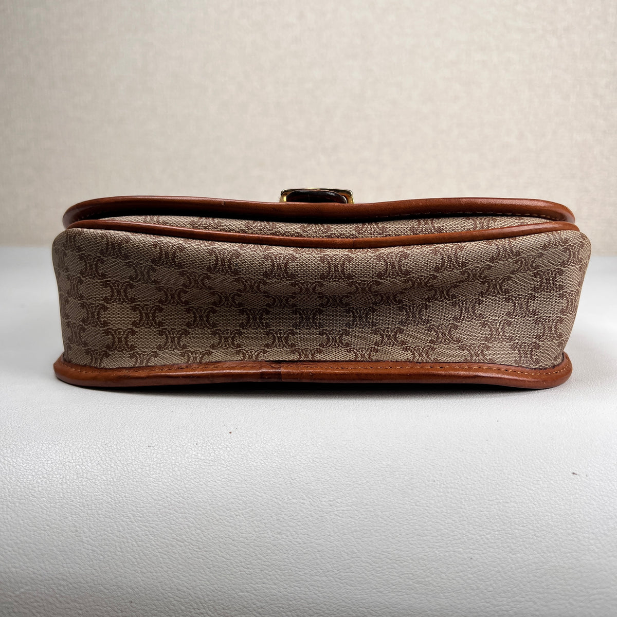 Celine Beige Shoulder Bags A-19177