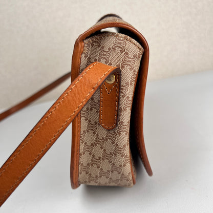 Celine Beige Shoulder Bags A-19177