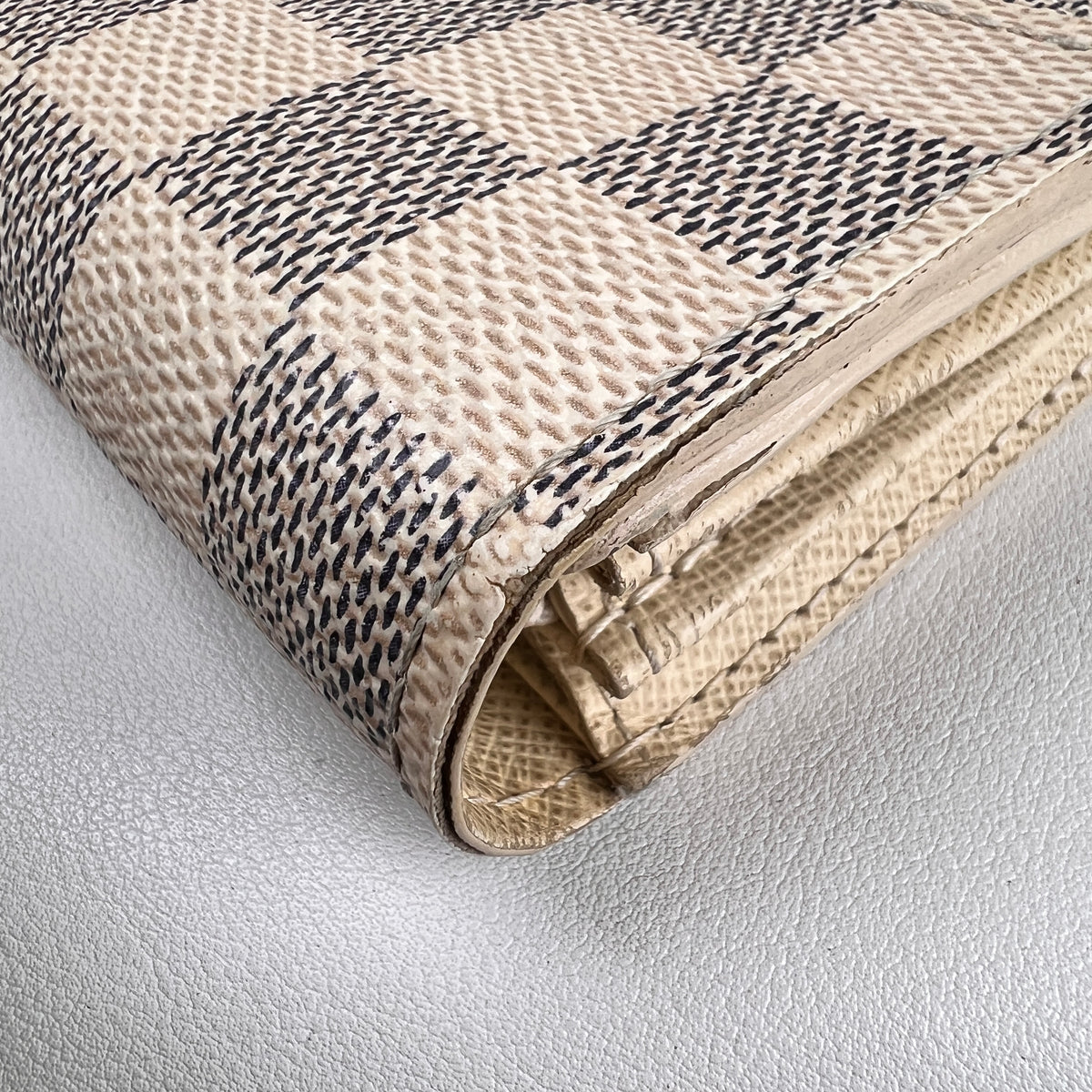 Louis Vuitton Multicolor Wallets A-19186