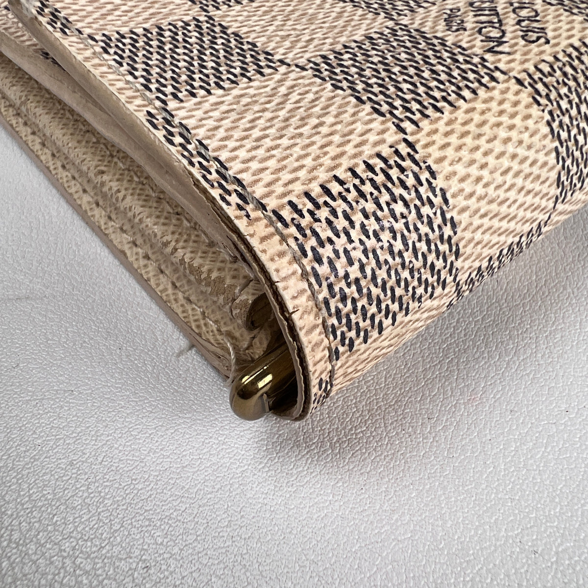 Louis Vuitton Multicolor Wallets A-19186