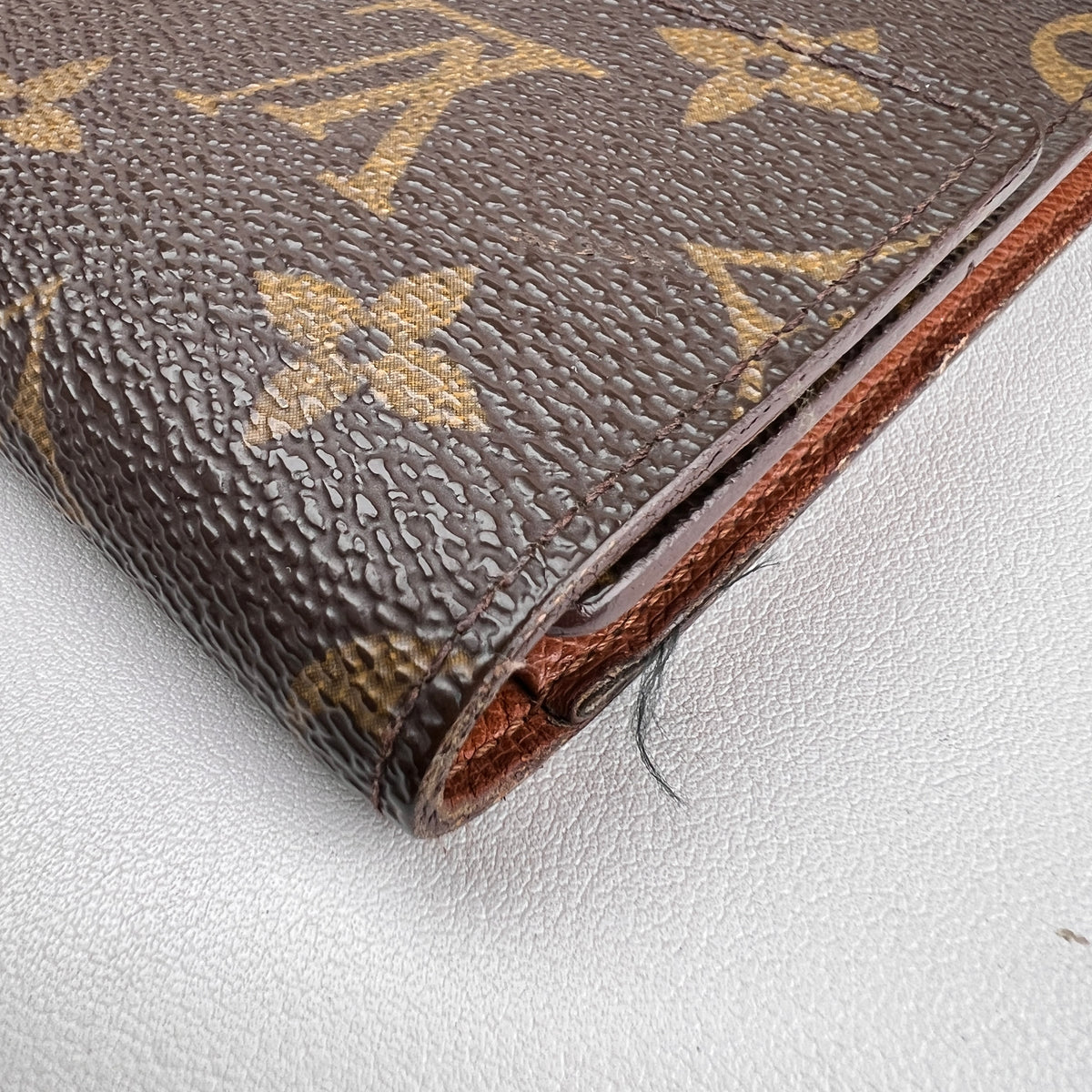 Louis Vuitton Brown Wallets A-19192