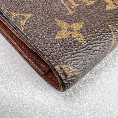 Louis Vuitton Brown Wallets A-19192