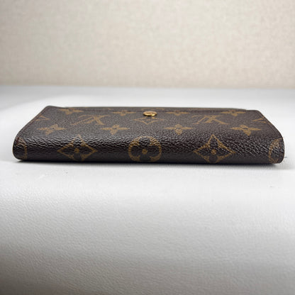 Louis Vuitton Brown Wallets A-19192