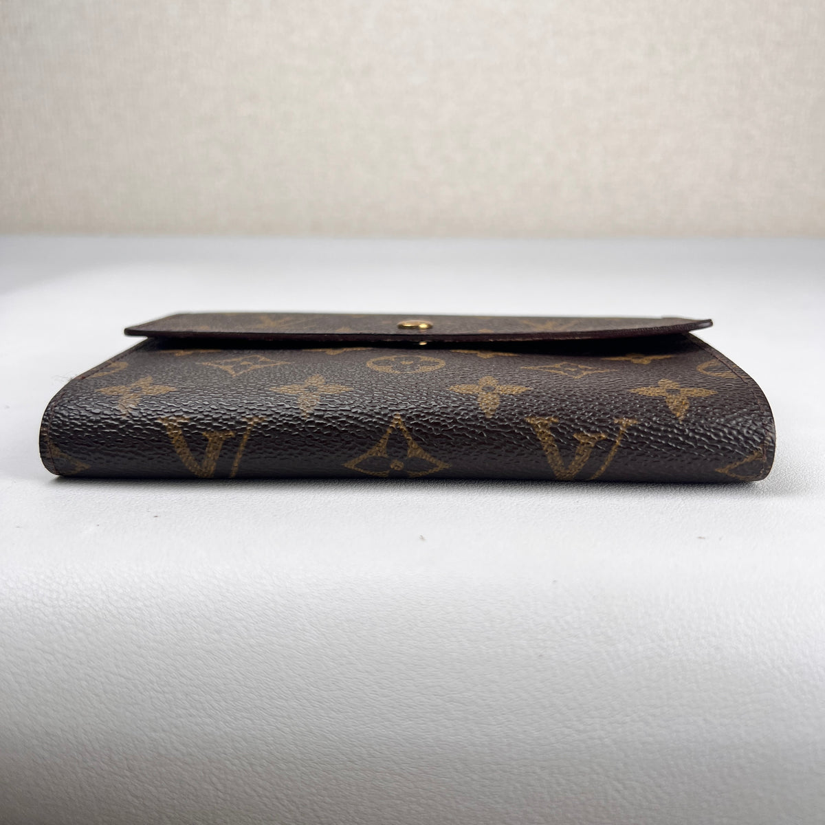 Louis Vuitton Brown Wallets A-19192