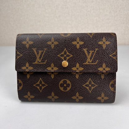 Louis Vuitton Brown Wallets A-19192