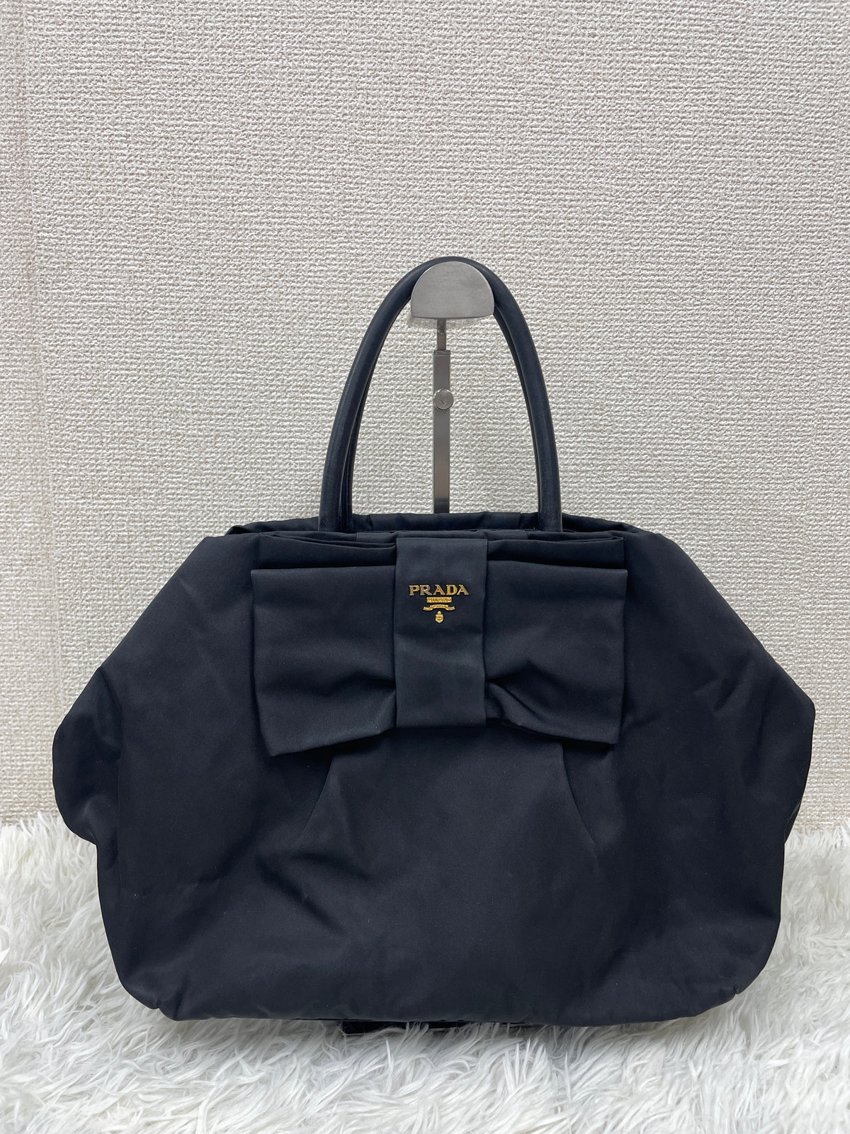 Prada Black Handle Bags A-19198