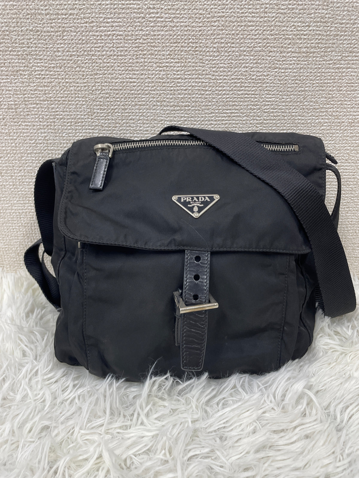 Prada Black Shoulder Bags A-19200