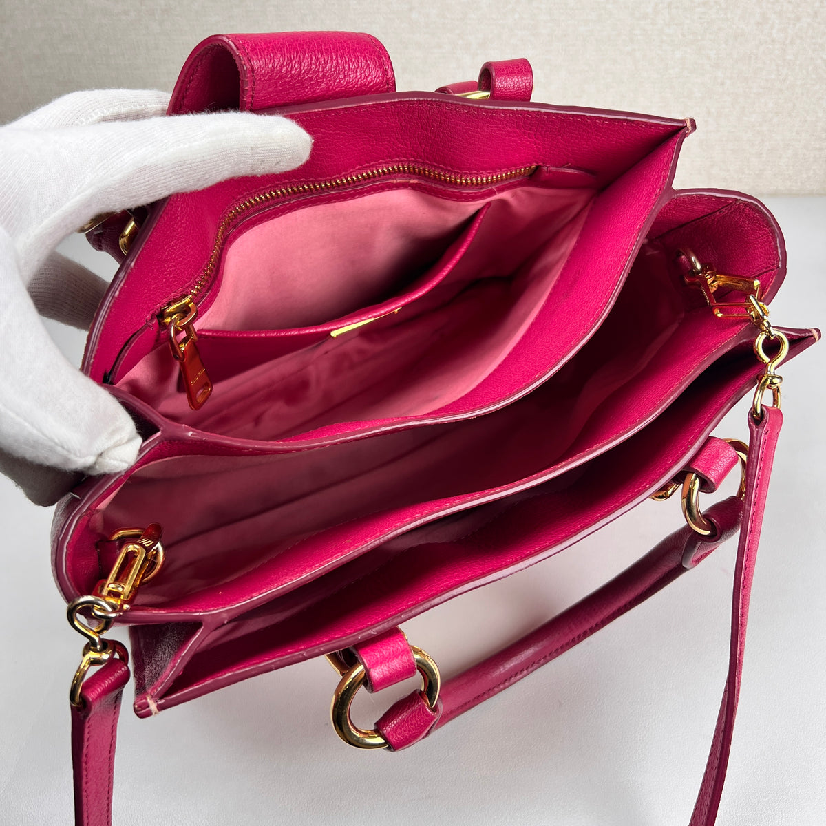 Miu Miu Pink Handle Bags A-19203