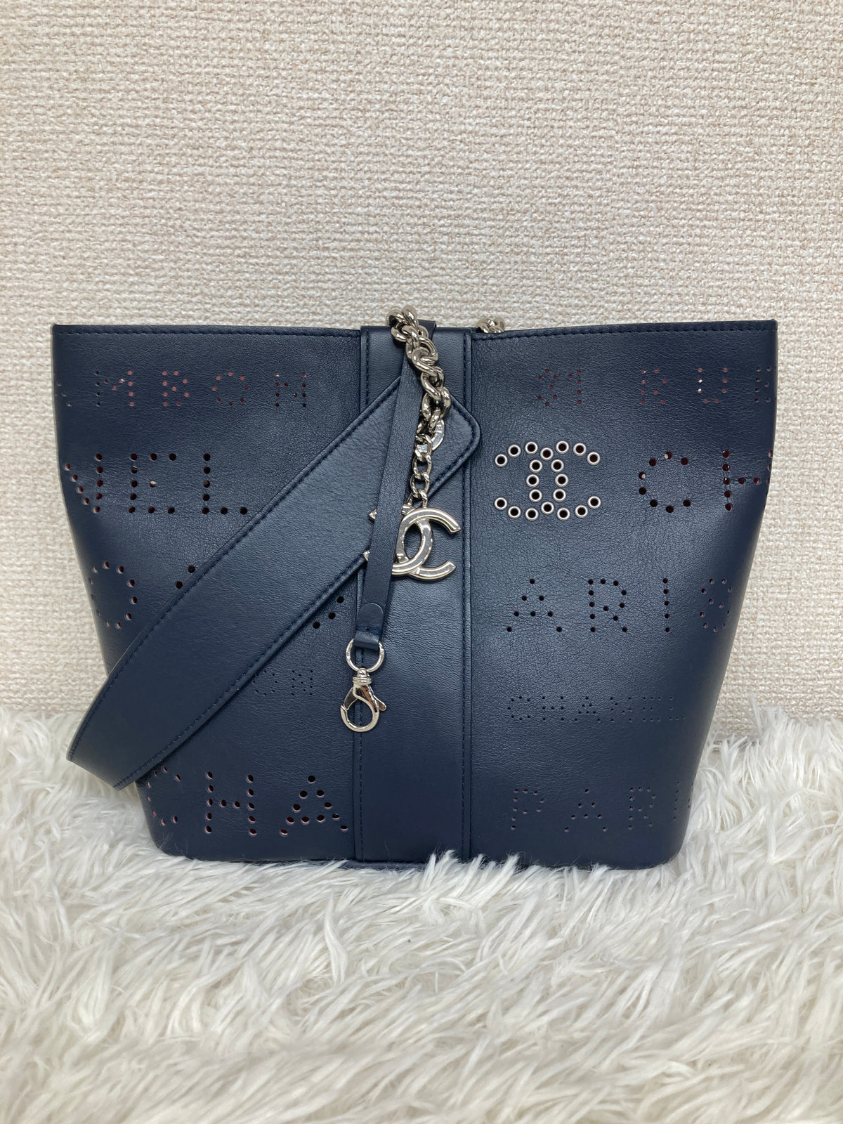 Chanel Navy Shoulder Bags A-19224