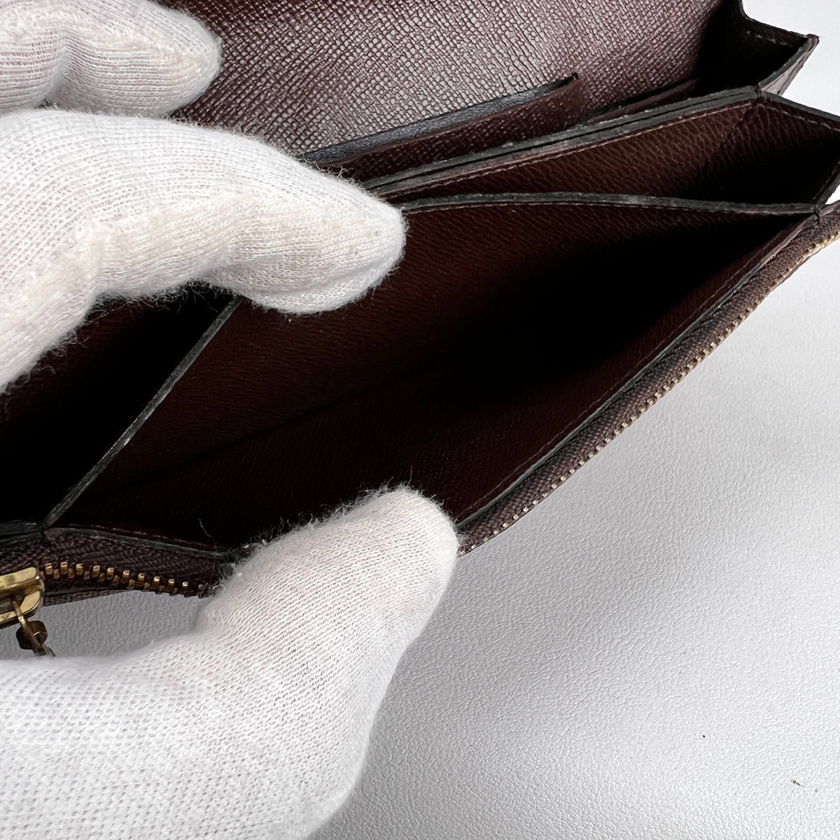 Louis Vuitton Brown Wallets A-19246