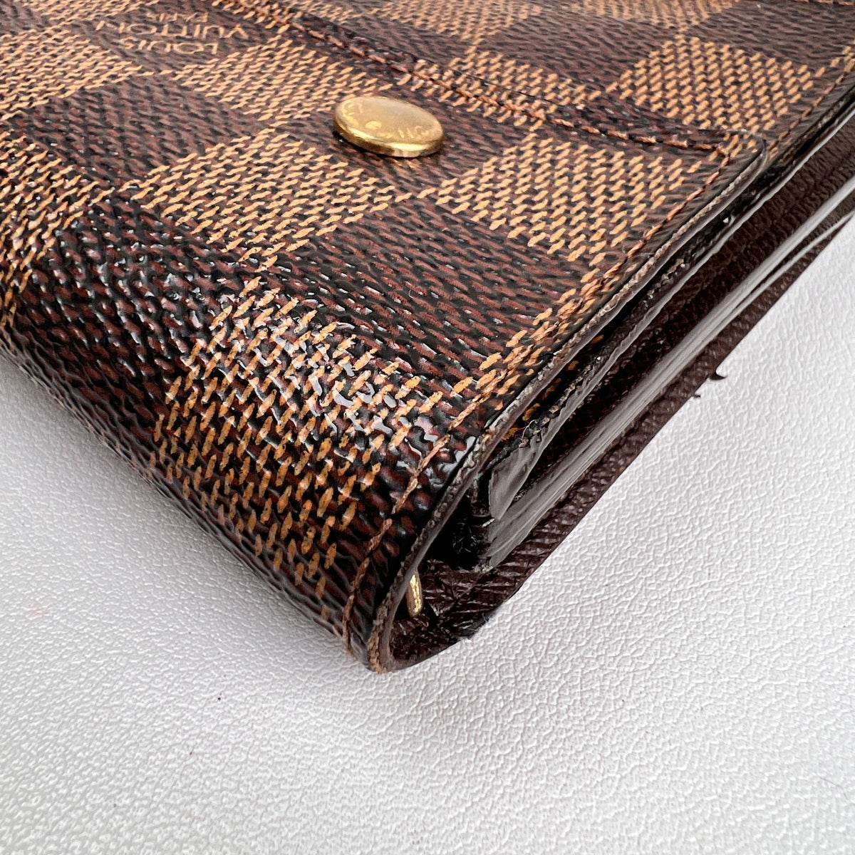 Louis Vuitton Brown Wallets A-19246