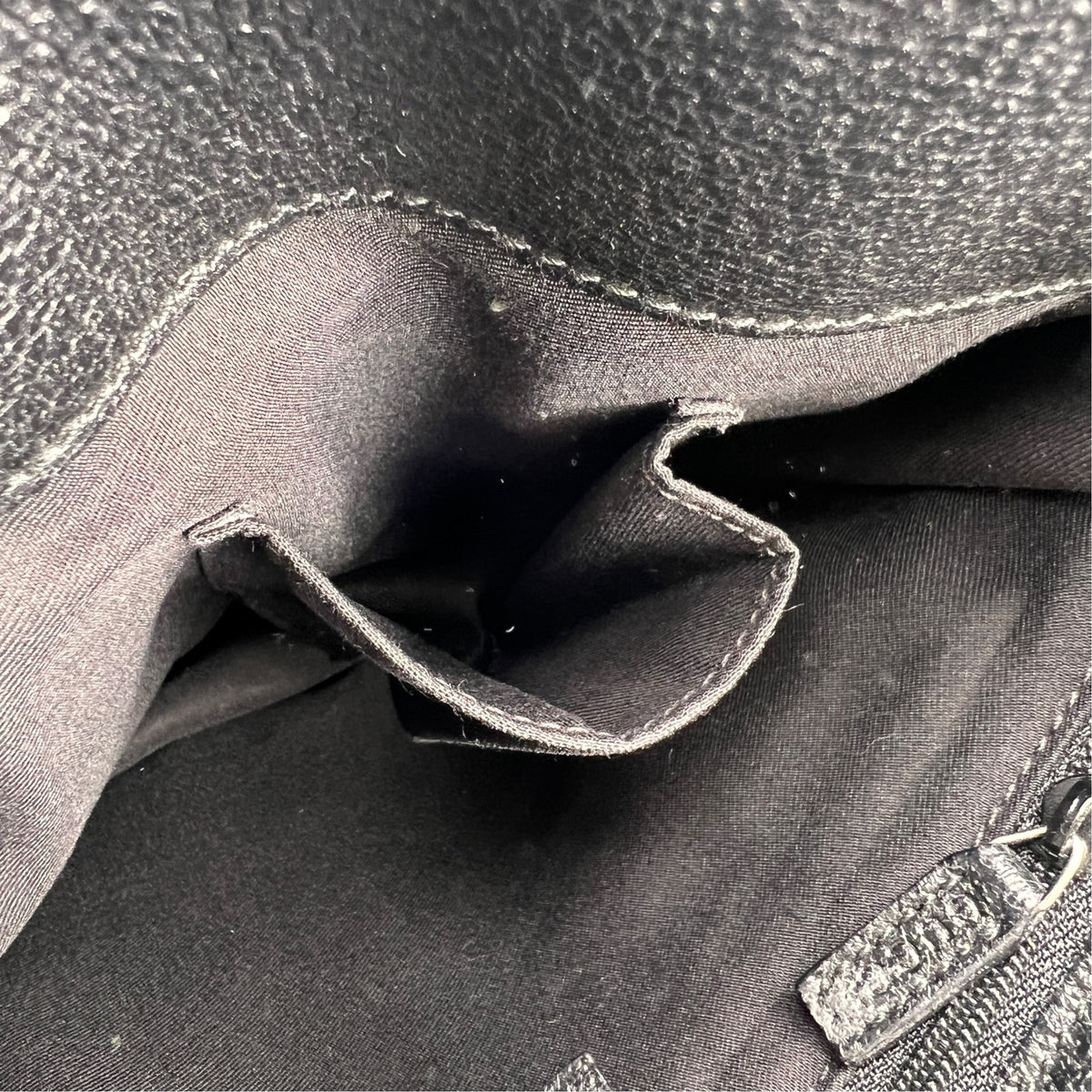 Gucci Gray Shoulder Bags A-19250