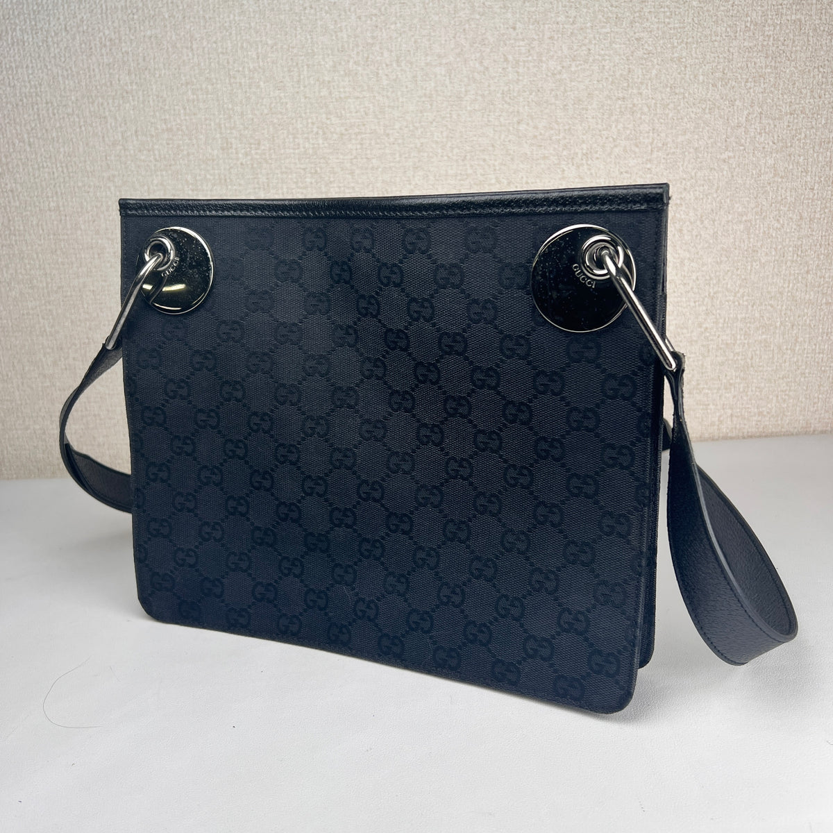 Gucci Gray Shoulder Bags A-19250