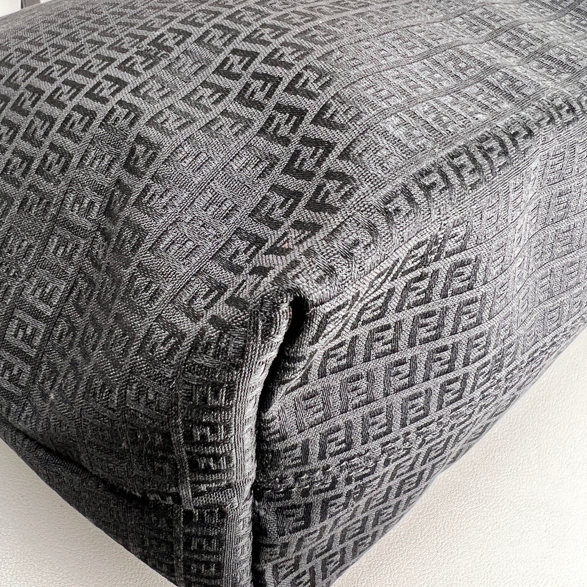 Fendi Black Tote Bags A-19254
