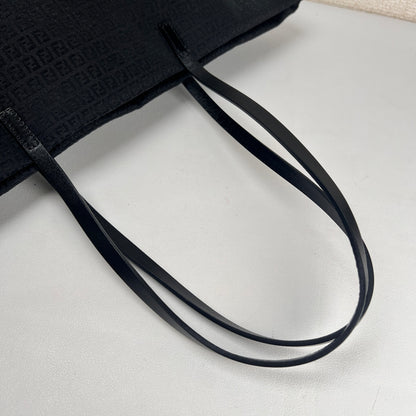 Fendi Black Tote Bags A-19254