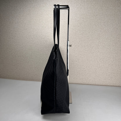 Fendi Black Tote Bags A-19254