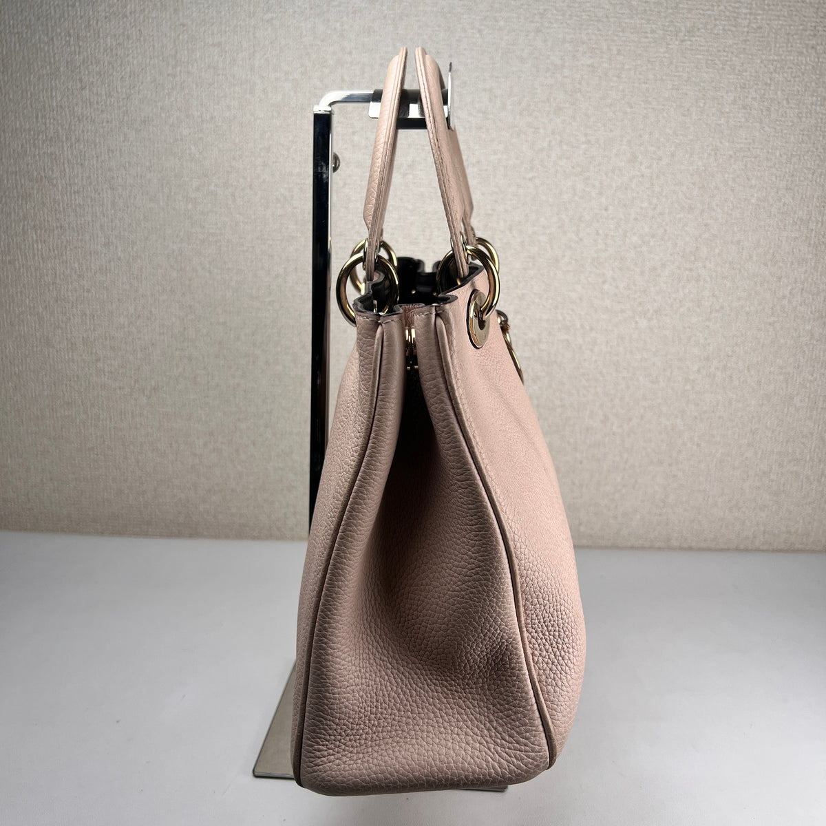 Dior Beige Handle Bags A-19257