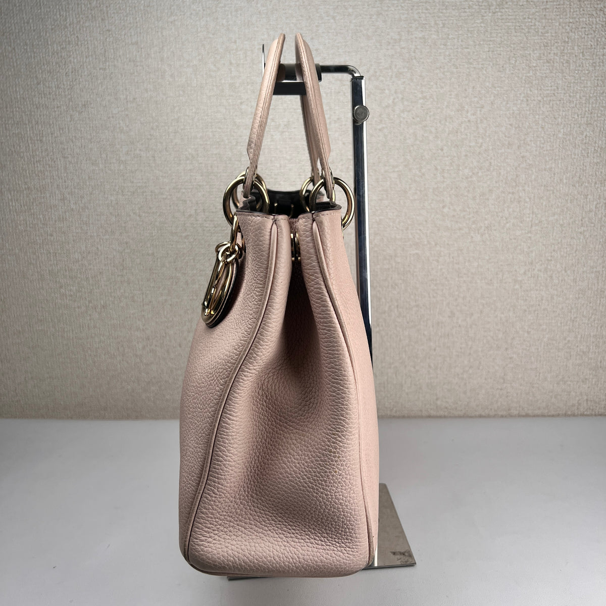 Dior Beige Handle Bags A-19257