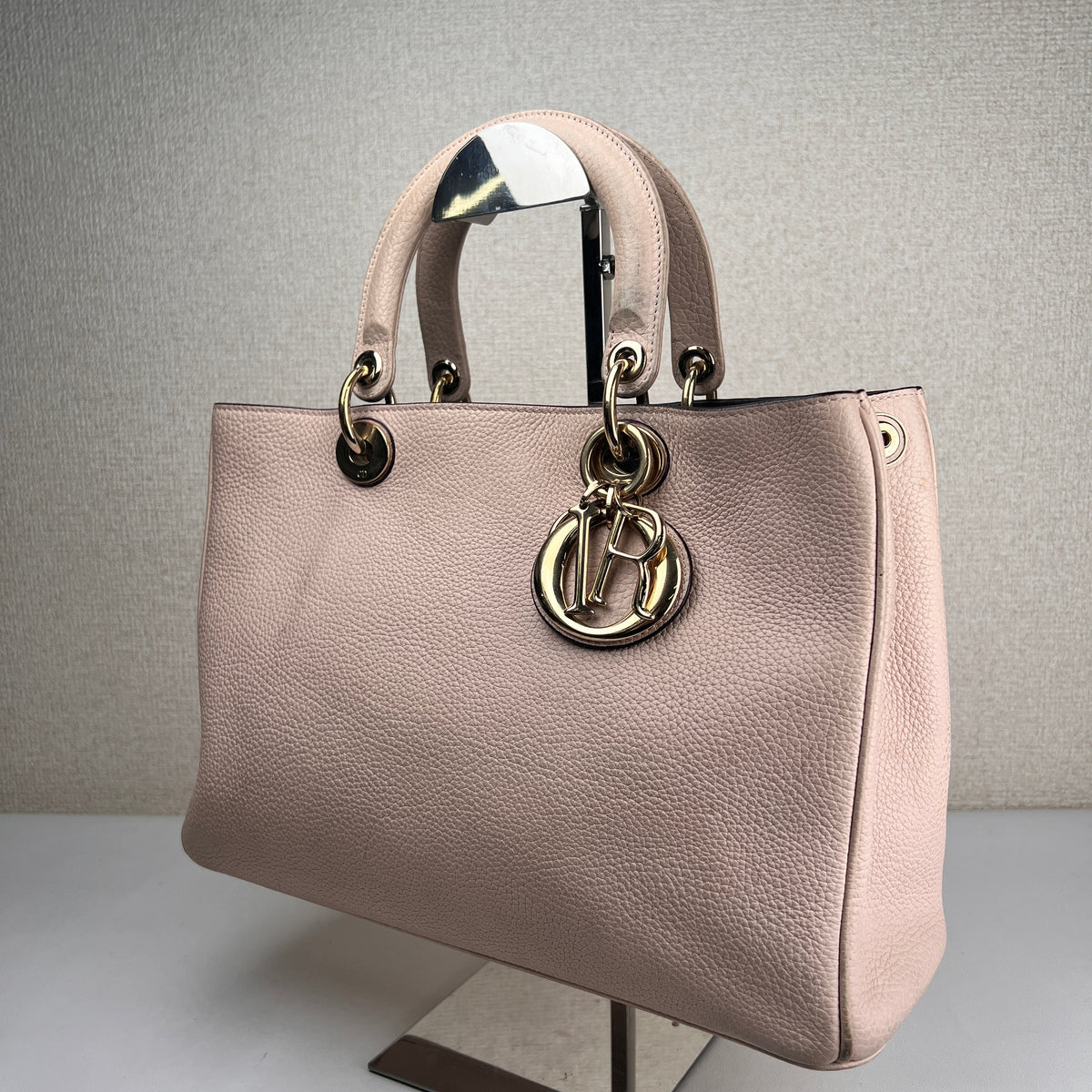 Dior Beige Handle Bags A-19257